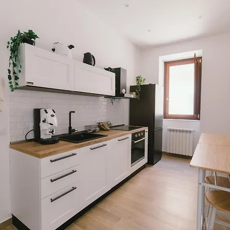 Ballaro' House Guest house *